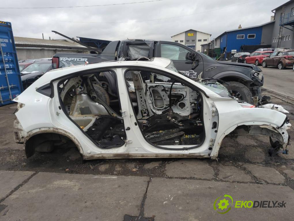 HONDA HR-V SUV 2017 96 kW 1.5 (RU1) 1498 KAROSERIA ČTVRŤÁK blatník zadní část levý pravý práh střecha PODŁUŻNICA levý pravý
