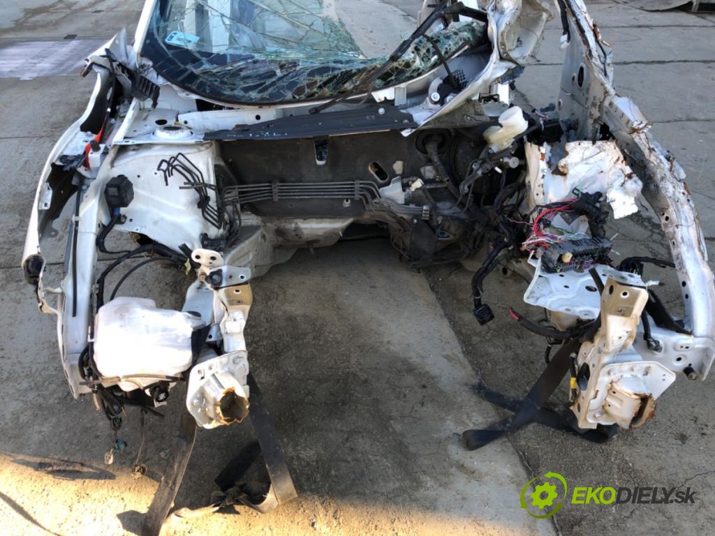 HONDA HR-V SUV 2017 96 kW 1.5 (RU1) 1498 karoséria ČTVRŤÁK: Blatník zad ľavy pravy prah strecha PODŁUŻNICA ľavy pravy