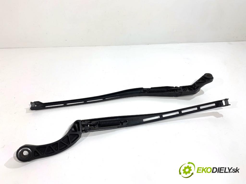 AUDI A4 B7 Kombi 2006 103 kW 2.0 TDI 1968 Rameno stierače predný 8E1955407C 8E1955408C