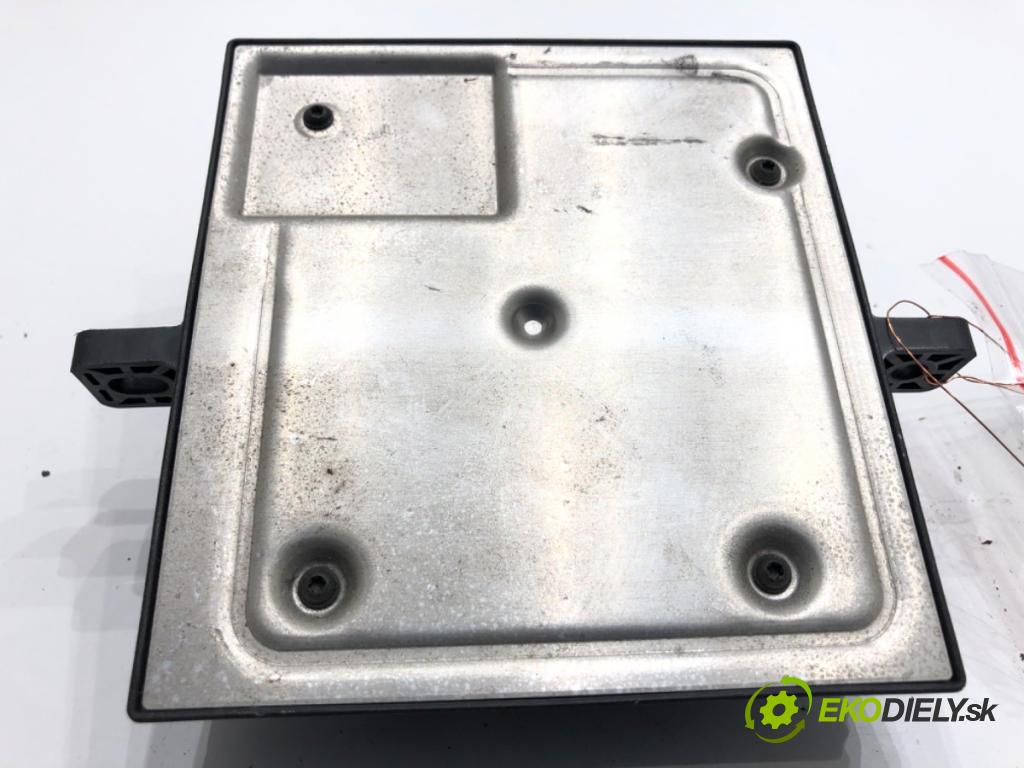 AUDI A4 B7 Kombi 2006 103 kW 2.0 TDI 1968 Modul svetiel 8E0907279N (Riadiaca jednotka ostatné)