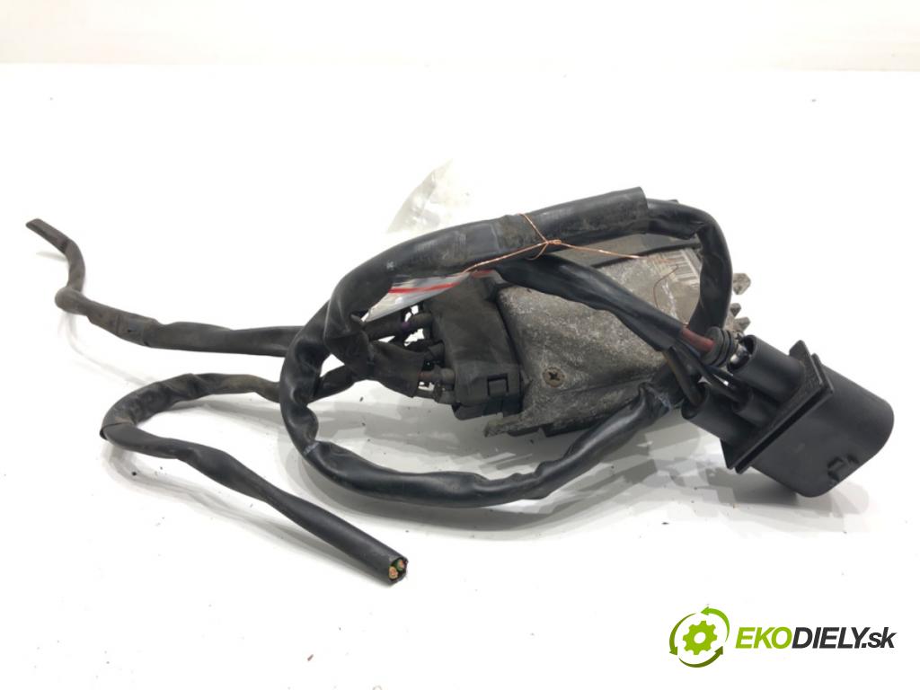 AUDI A4 B7 Kombi 2006 103 kW 2.0 TDI 1968 modul ventilátoru 8E0959501R