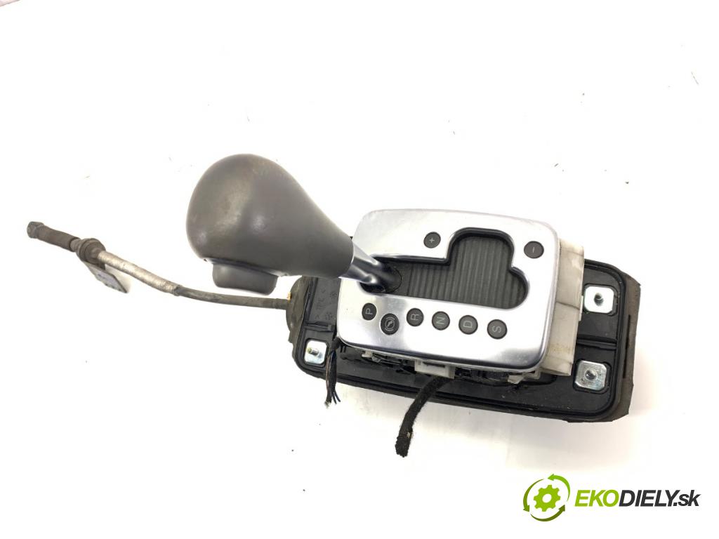 AUDI A4 B7 Kombi 2006 103 kW 2.0 TDI 1968 Kulisa 8E1713111S (Rýchlostná páka (kulisa))