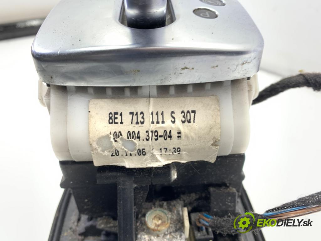 AUDI A4 B7 Kombi 2006 103 kW 2.0 TDI 1968 Kulisa 8E1713111S (Rýchlostná páka (kulisa))