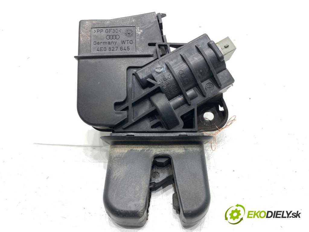AUDI A6 C6 sedan 2004 165 kW 3.0 TDI quattro 2967 zámok dverí zad 4E0827645