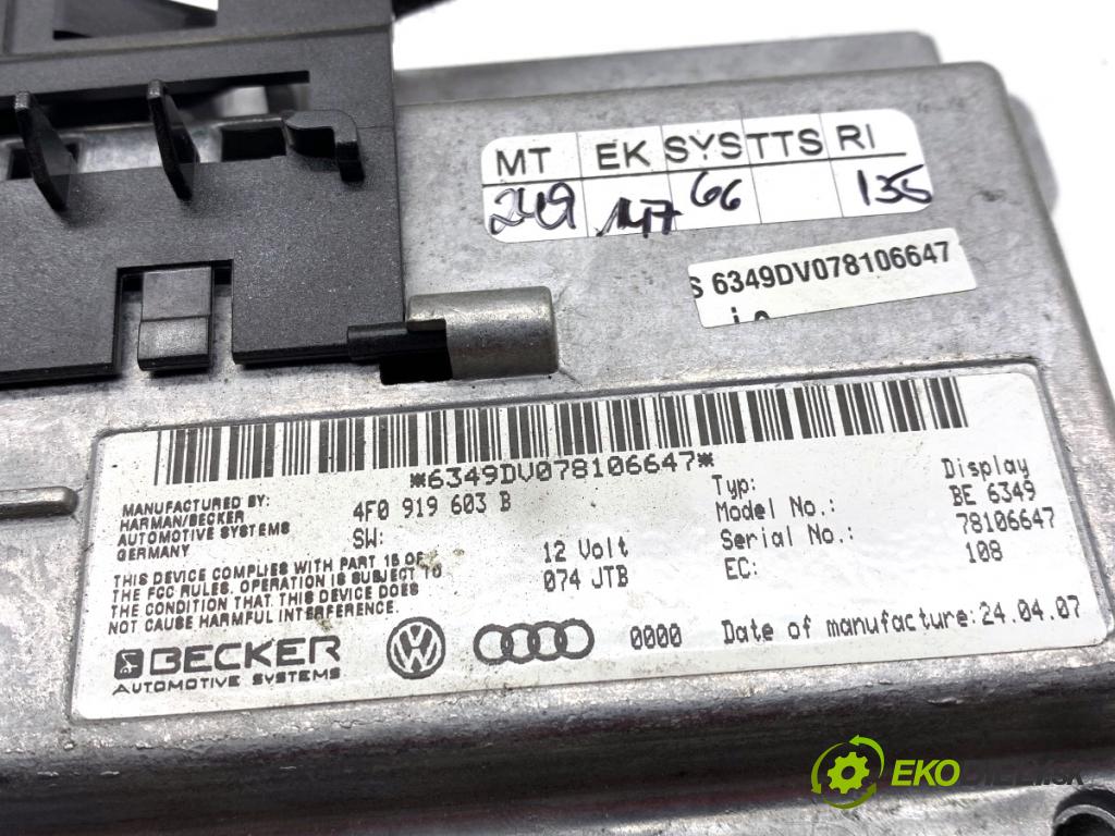 AUDI A6 C6 sedan 2004 165 kW 3.0 TDI quattro 2967 Dislpej 4F0919603B (Prístrojová doska)