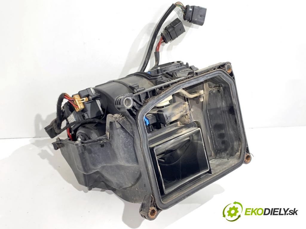 AUDI A6 C6 sedan 2004 165 kW 3.0 TDI quattro 2967 ventilátor kúrenia 4F0820521