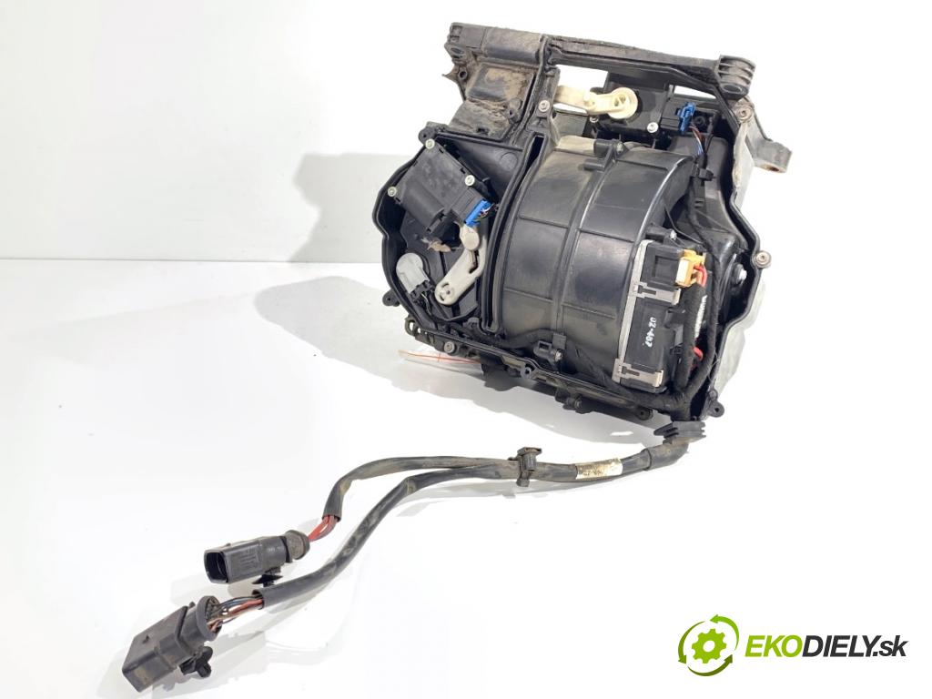 AUDI A6 C6 sedan 2004 165 kW 3.0 TDI quattro 2967 ventilátor kúrenia 4F0820521