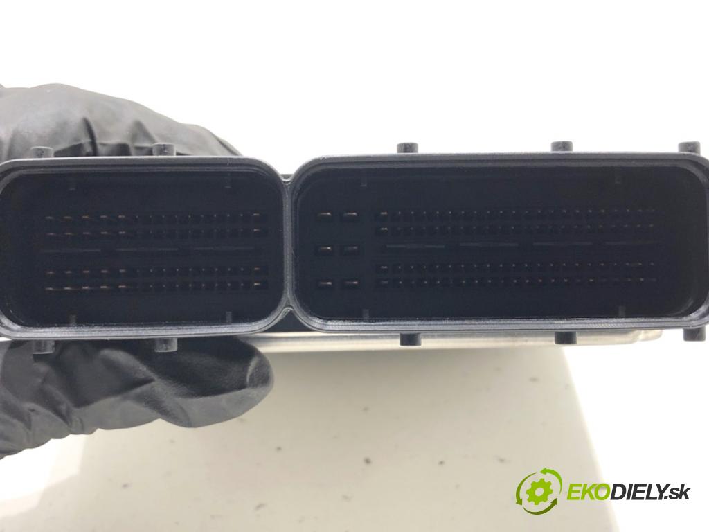 AUDI A6 C6 sedan 2004 165 kW 3.0 TDI quattro 2967 riadiaca jednotka Motor 4F0907401A (Riadiaca jednotka)