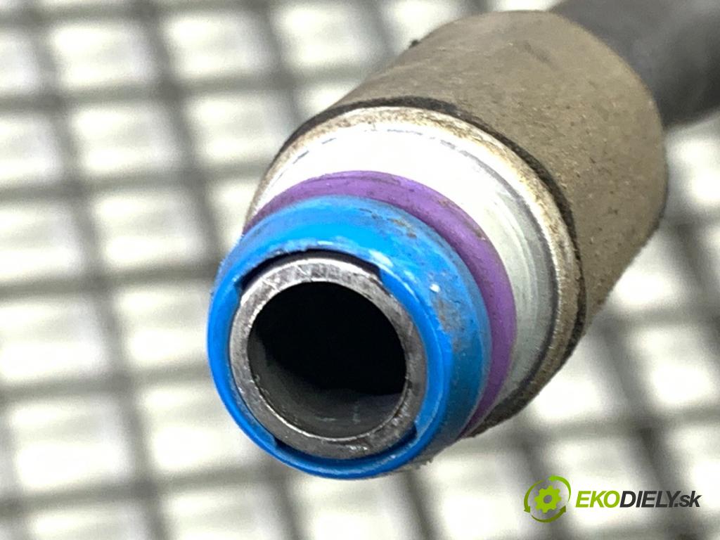 AUDI A6 C6 sedan 2004 165 kW 3.0 TDI quattro 2967 rúrka klimatizácie  (Rúrka klimatizácie)