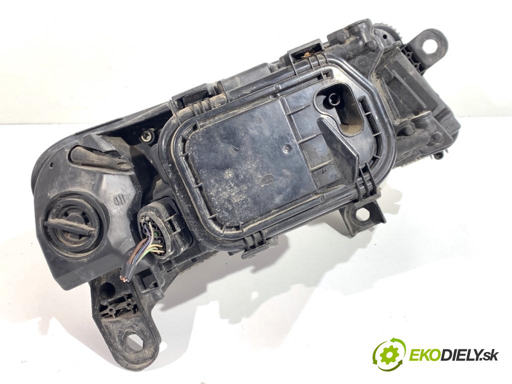 AUDI A6 C6 sedan 2004 165 kW 3.0 TDI quattro 2967 Svetlomet ľavy predný XENON