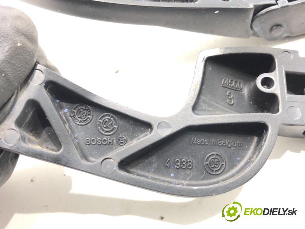 AUDI A6 C6 sedan 2004 165 kW 3.0 TDI quattro 2967 Rameno stierače predný