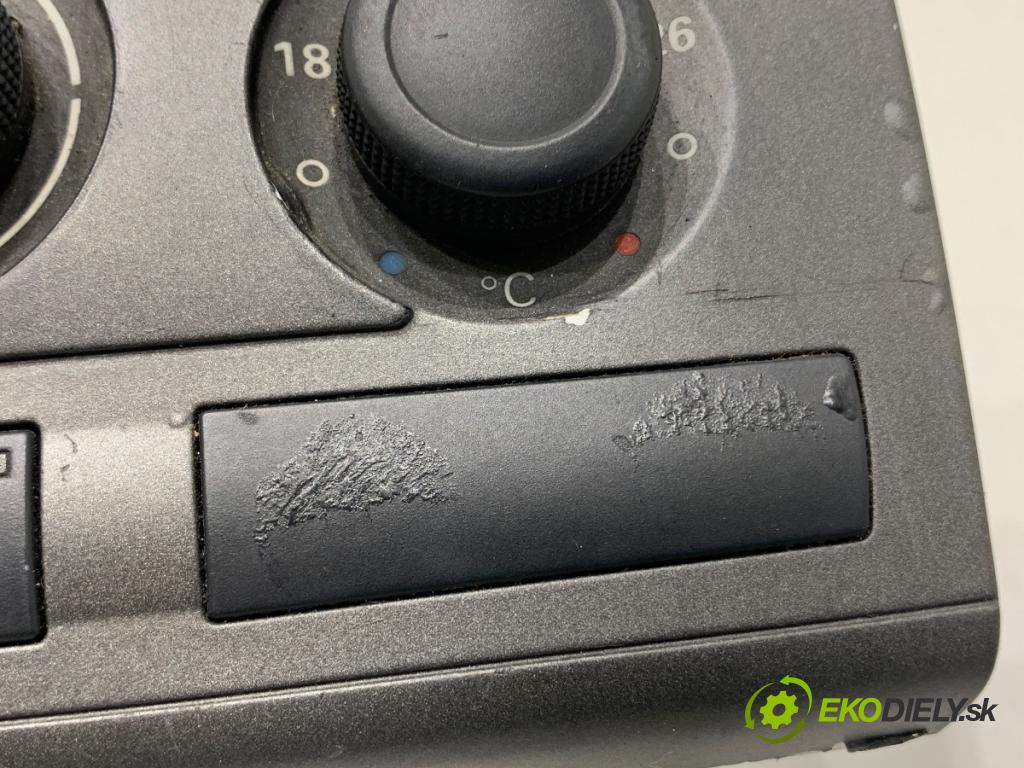 AUDI A6 C6 sedan 2004 165 kW 3.0 TDI quattro 2967 Panel ovládania kúrenia 4F1820043F (Prepínacie páčky pod volantom)