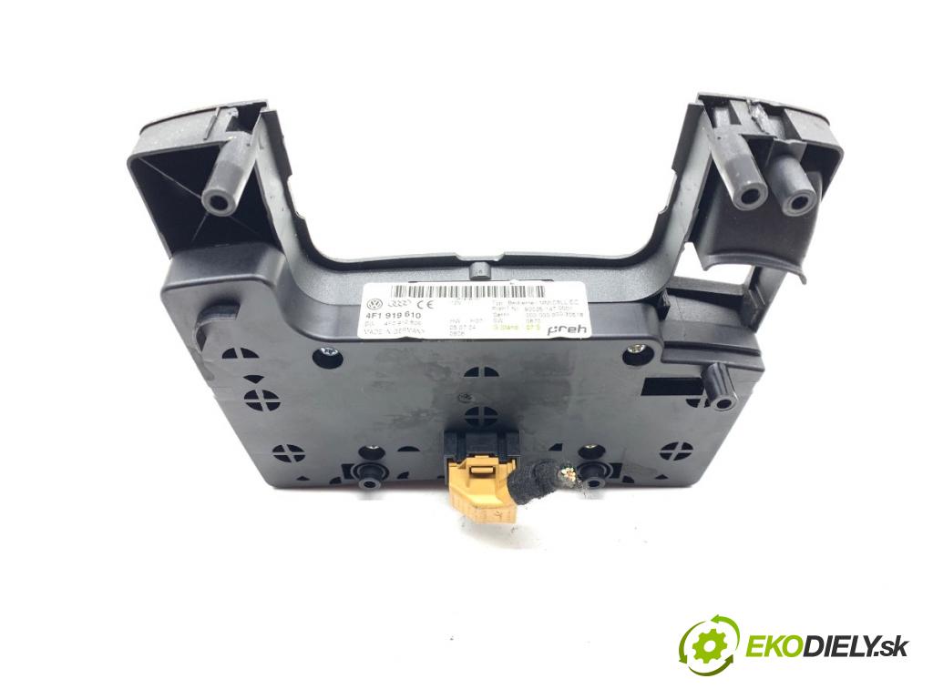 AUDI A6 C6 sedan 2004 165 kW 3.0 TDI quattro 2967 Panel ovládania navigácie 4F1919610