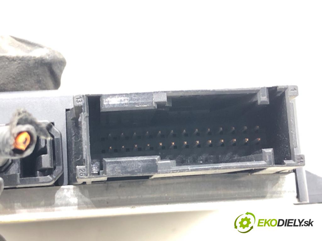 AUDI A6 C6 sedan 2004 165 kW 3.0 TDI quattro 2967 Modul GATEWAY 4F0907468B