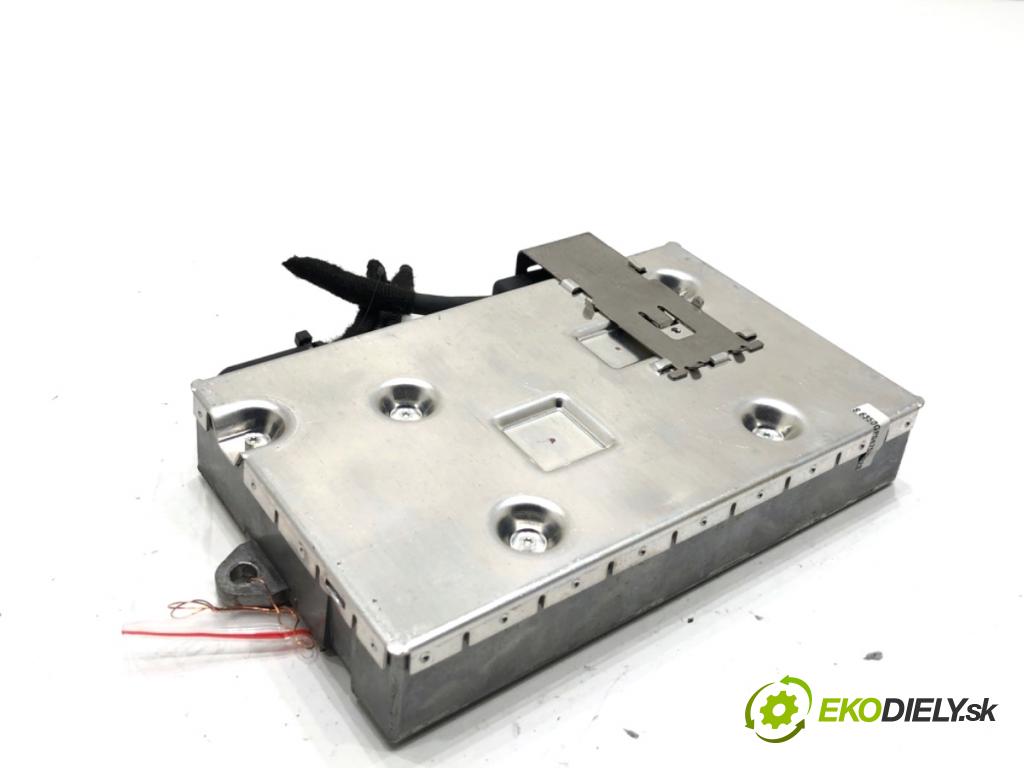 AUDI A6 C6 sedan 2004 165 kW 3.0 TDI quattro 2967 Modul BLUETOOTH 4E0035729 (Riadiaca jednotka ostatné)