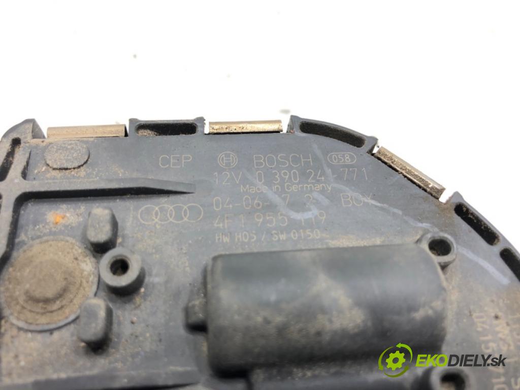 AUDI A6 C6 sedan 2004 165 kW 3.0 TDI quattro 2967 mechanismus stěračů přední část 0390241771 (Motorek stěračů přední)