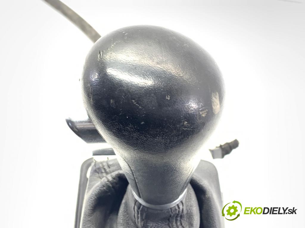 AUDI A6 C6 sedan 2004 165 kW 3.0 TDI quattro 2967 Kulisa 4F1713041M (Rýchlostná páka (kulisa))