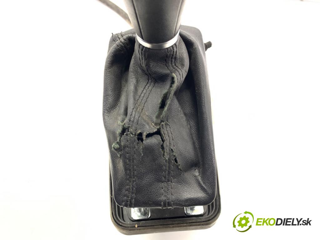 AUDI A6 C6 sedan 2004 165 kW 3.0 TDI quattro 2967 Kulisa 4F1713041M (Rýchlostná páka (kulisa))