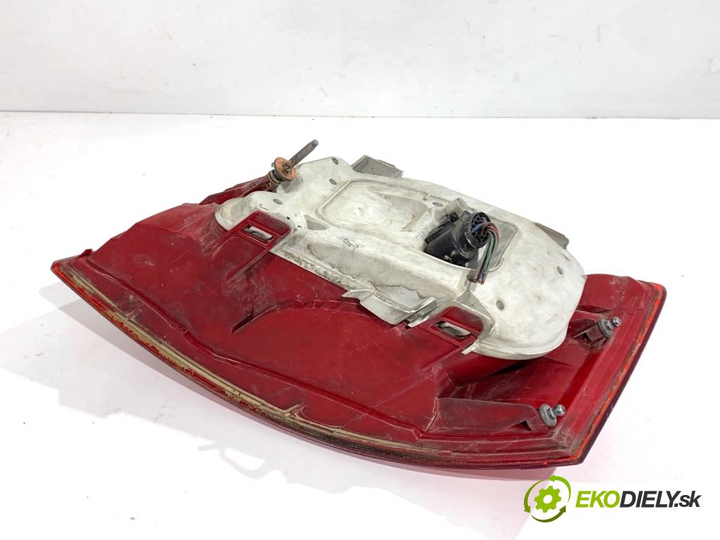 AUDI A6 C6 sedan 2004 165 kW 3.0 TDI quattro 2967 Svetlo ľavy zad 4F5945095N