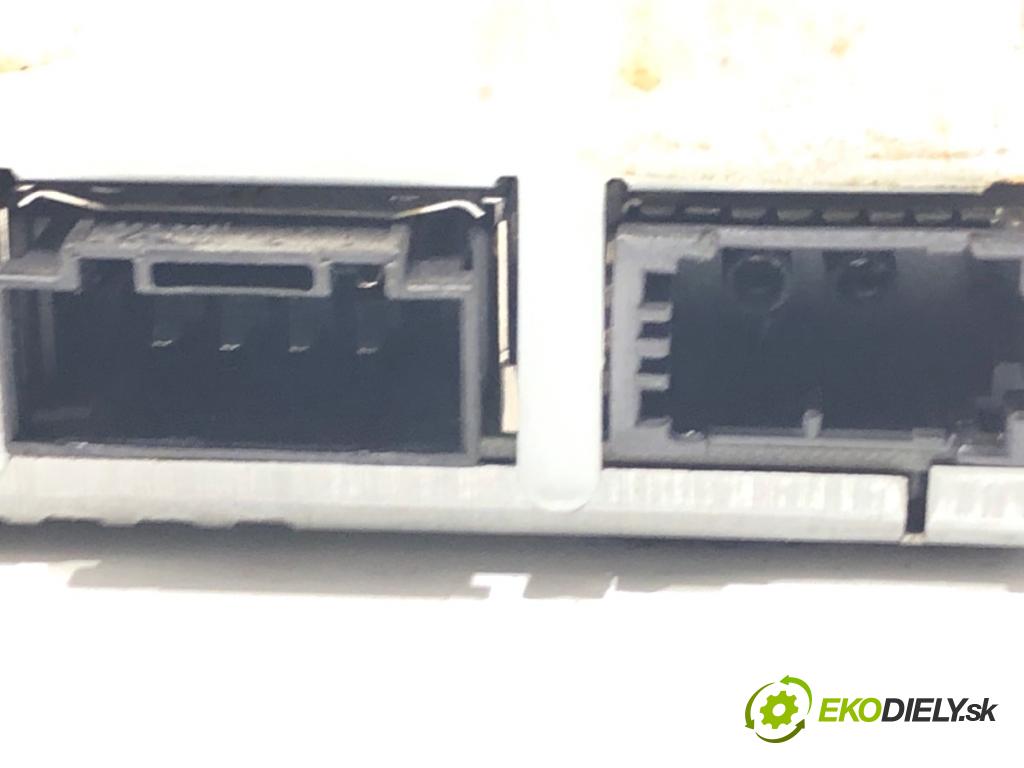 AUDI A6 C6 sedan 2004 165 kW 3.0 TDI quattro 2967 čítač navigácie 4E0919887M (Elektrosúčasti ostatné)