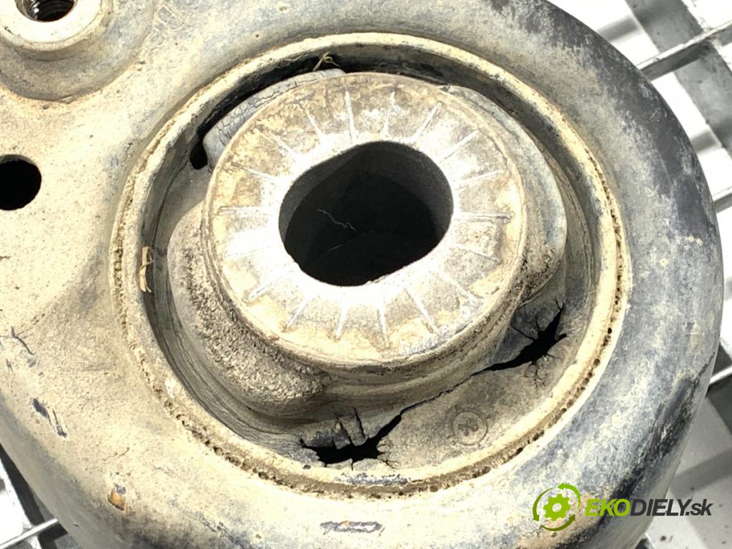 AUDI A6 C6 sedan 2004 165 kW 3.0 TDI quattro 2967 Výstuha pod Motor  (Výstuha predná)