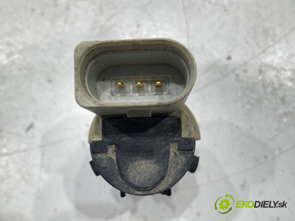 AUDI A6 C6 sedan 2004 165 kW 3.0 TDI quattro 2967 Snímač PDC 7H0919275B