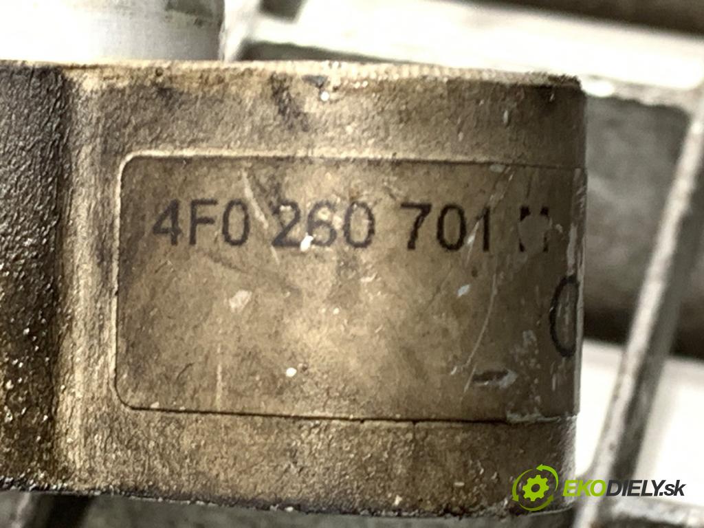 AUDI A6 C6 sedan 2004 165 kW 3.0 TDI quattro 2967 rúrka klimatizácie 4F0260701M (Rúrka klimatizácie)