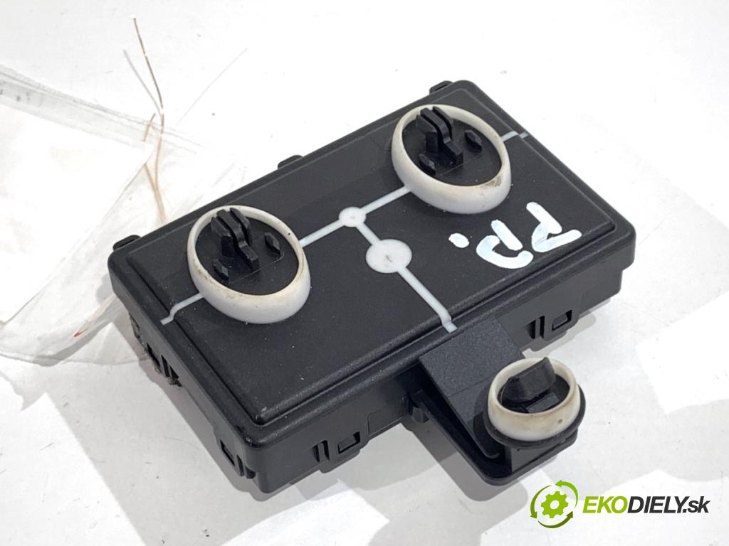 SKODA SUPERB III Kombi 2023 110 kW 2.0 TDI 1968 Modul Dvere predný pravy 5Q4959592R