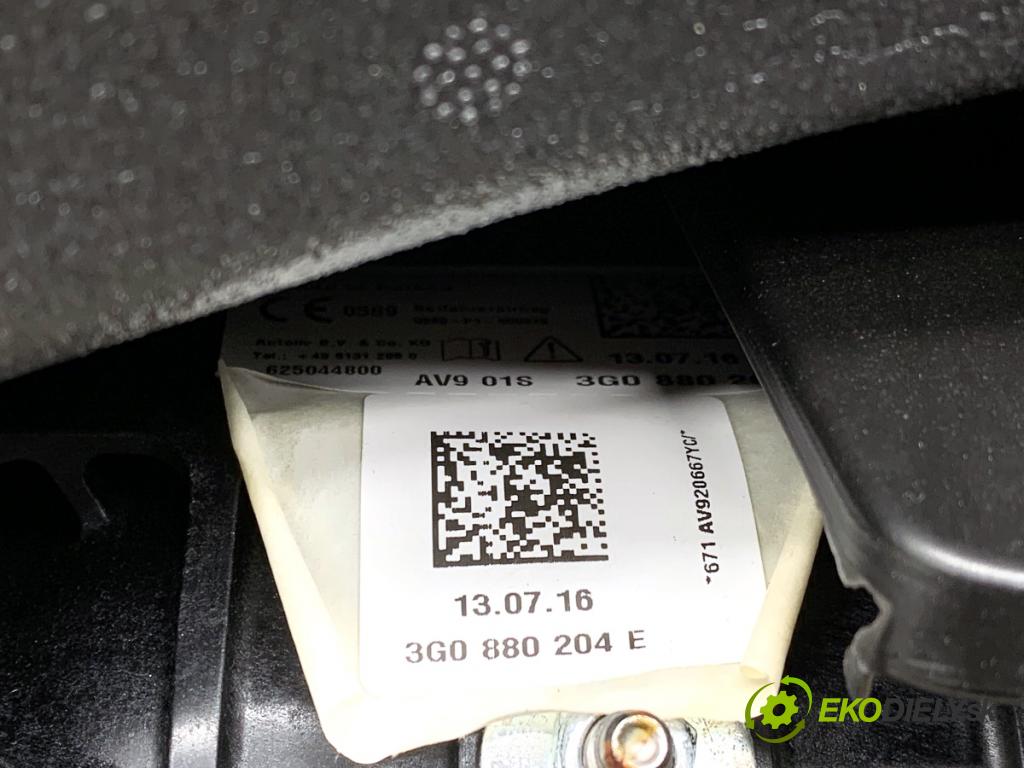 VW PASSAT B8 Kombi 2016 140 kW 2.0 TDI 1968 Palubná doska silentbloku pasy 3G1819389A 3G0880204E