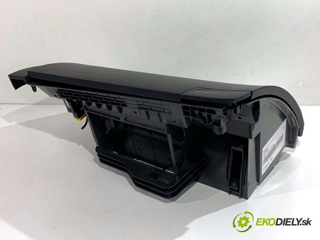 SKODA SUPERB III Kombi 2023 110 kW 2.0 TDI 1968 přihrádka kastlík spolujezdce  (Přihrádka (kastlík))