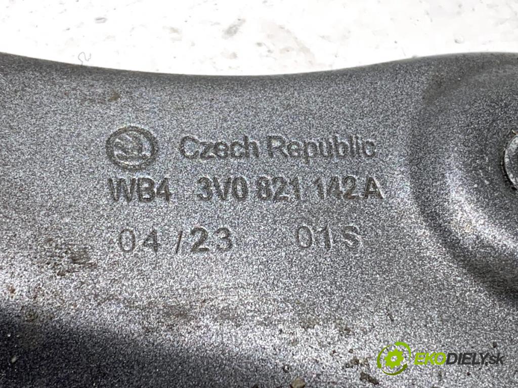 SKODA SUPERB III Kombi 2023 110 kW 2.0 TDI 1968 držák blatníka pravý 3V0821142A