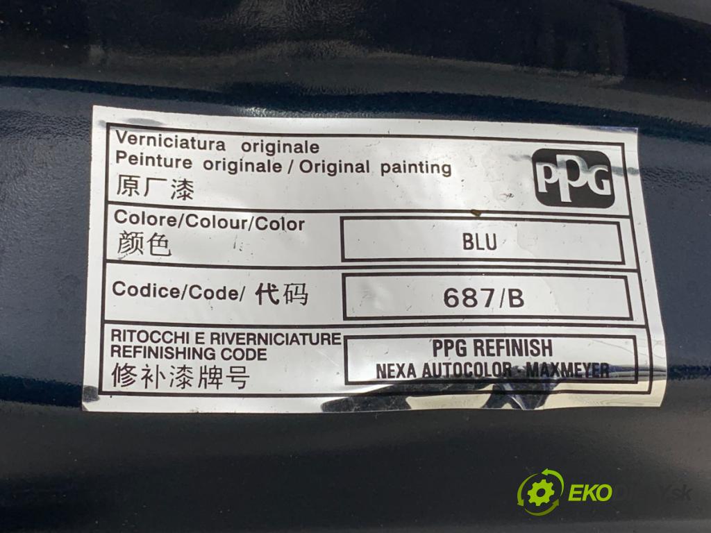 FIAT 500 liftback 2023 51 kW 1.0 Mild Hybrid (312.AYD1B) 999 kapota zadní část