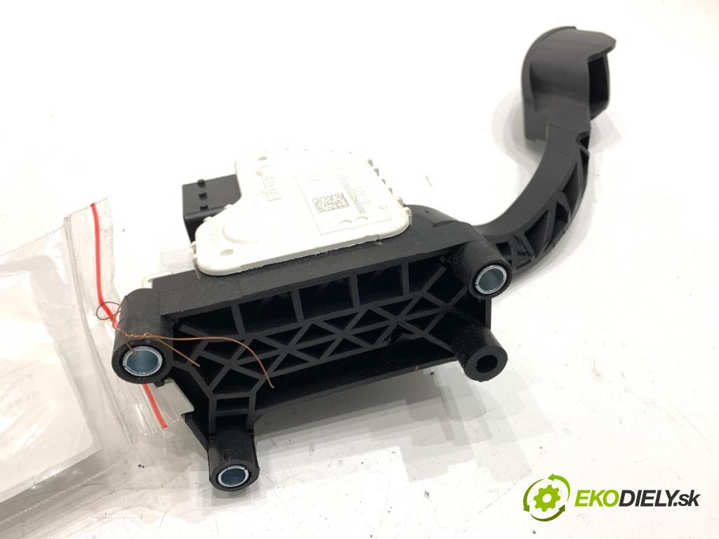 FIAT 500 liftback 2023 51 kW 1.0 Mild Hybrid (312.AYD1B) 999 Potenciometer plynu 005205409400 (Potenciometer plynového pedálu)