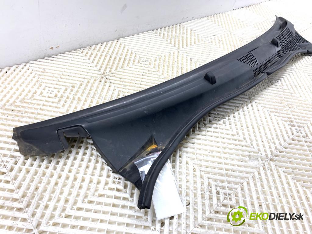 FIAT 500 liftback 2023 51 kW 1.0 Mild Hybrid (312.AYD1B) 999 torpédo plast pod čelní okno 735536638 (Plast pod čelním sklem)