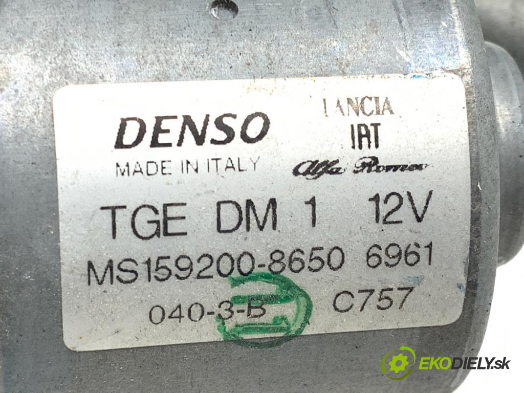 FIAT 500 liftback 2023 51 kW 1.0 Mild Hybrid (312.AYD1B) 999 Mechanizmus stieračov predný MS159200-8650 (Motorček stieračov predný)