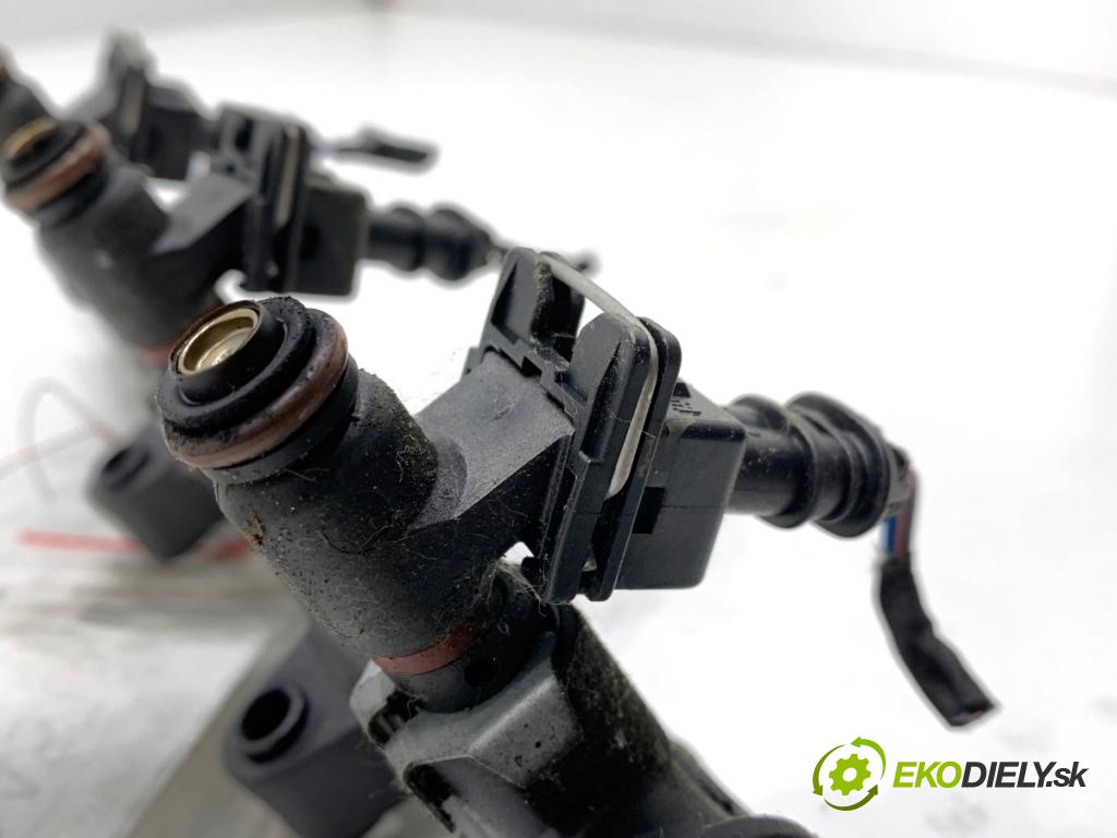 FIAT 500 liftback 2023 51 kW 1.0 Mild Hybrid (312.AYD1B) 999 Lišta vstrekovacia 46350338 (Vstrekovacia lišta)