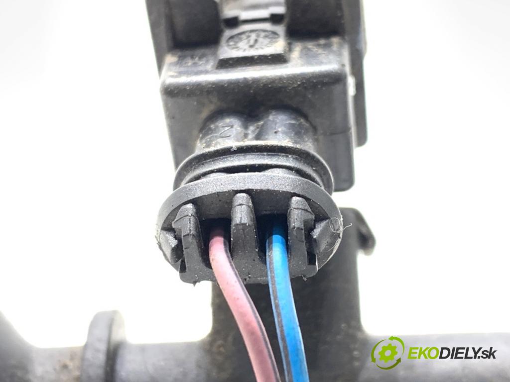 FIAT 500 liftback 2023 51 kW 1.0 Mild Hybrid (312.AYD1B) 999 Lišta vstrekovacia 46350338 (Vstrekovacia lišta)