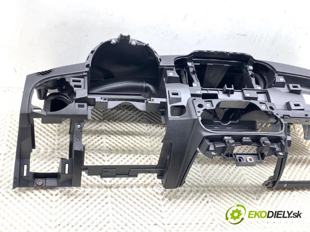 FIAT 500 liftback 2023 51 kW 1.0 Mild Hybrid (312.AYD1B) 999 Palubná doska silentbloku pasy 735577858 07357635090
