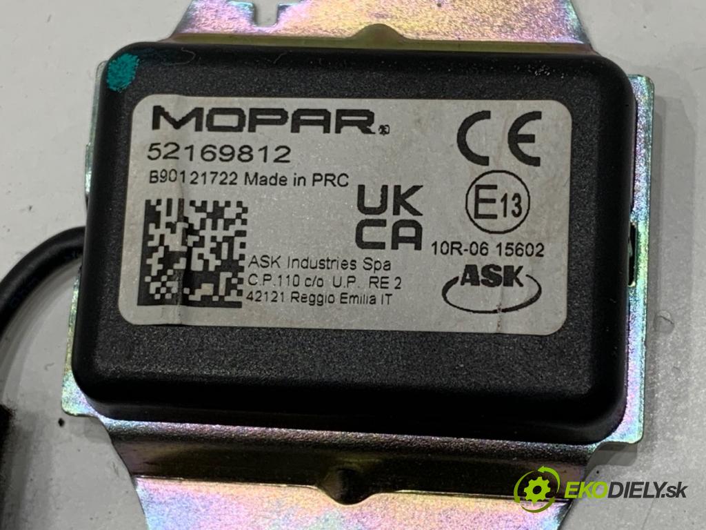 FIAT 500 liftback 2023 51 kW 1.0 Mild Hybrid (312.AYD1B) 999 zesilovač antény 52169812
