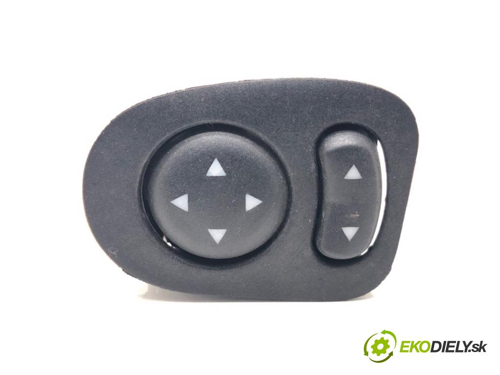 FIAT 500 liftback 2023 51 kW 1.0 Mild Hybrid (312.AYD1B) 999 Prepínač nastavenia spätných zrkadiel 735638270 (Prepínacie páčky pod volantom)