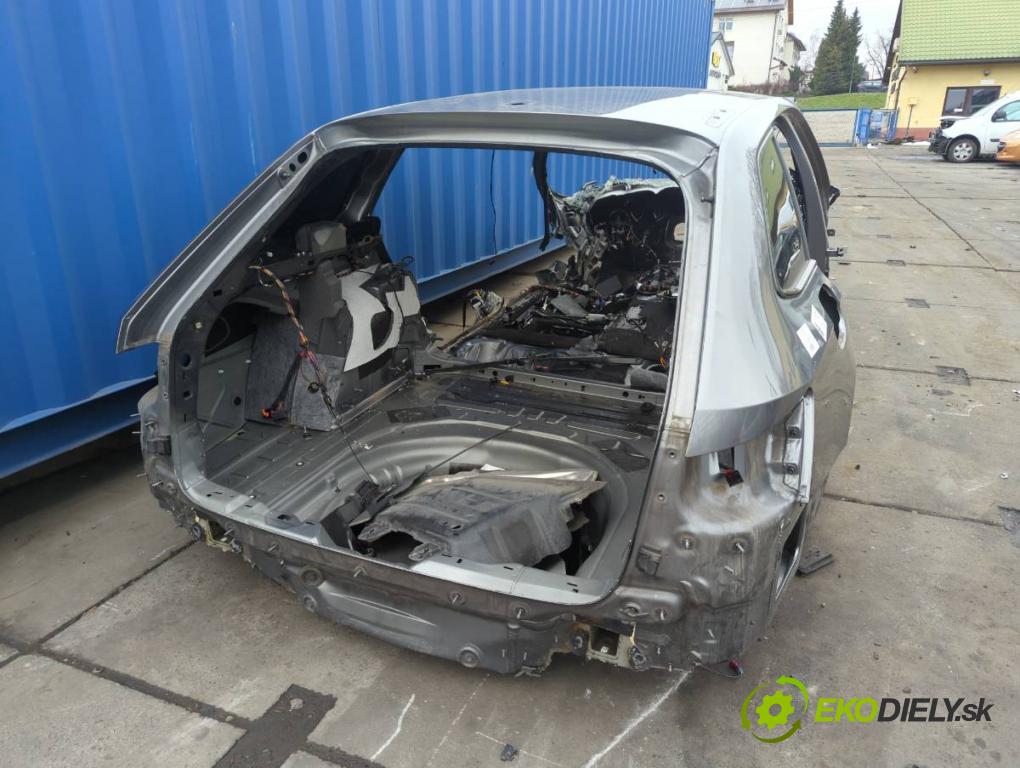 SKODA SUPERB III Kombi 2023 110 kW 2.0 TDI 1968 KAROSERIA ČTVRŤÁK blatník zadní část levý pravý POŠTY: prahy střecha