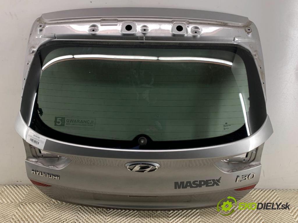 HYUNDAI i30 Kombi 2022 88 kW 1.0 T-GDI 998 kapota zad R2T