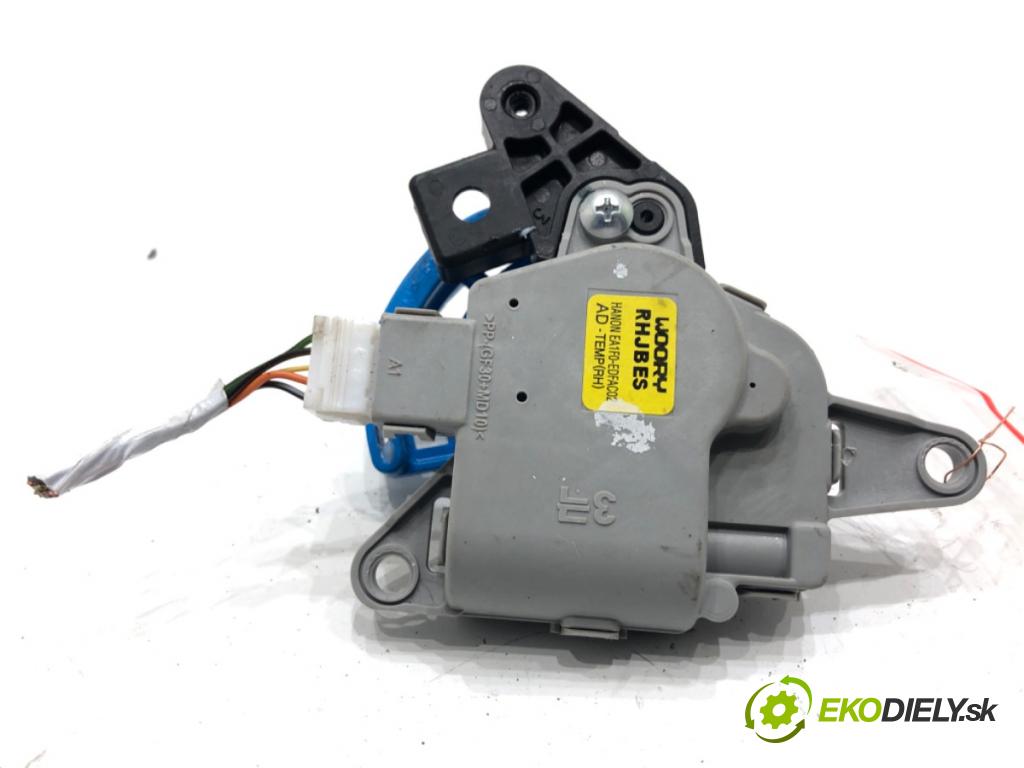 HYUNDAI i30 Kombi 2022 88 kW 1.0 T-GDI 998 motor topení EA1F0-EDFAC02