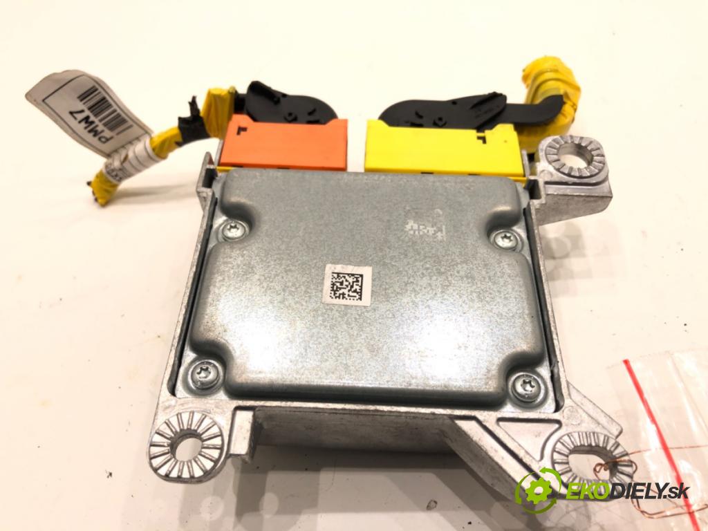 HYUNDAI i30 Kombi 2022 88 kW 1.0 T-GDI 998 senzor airbag 95910-G4000 (Snímač)