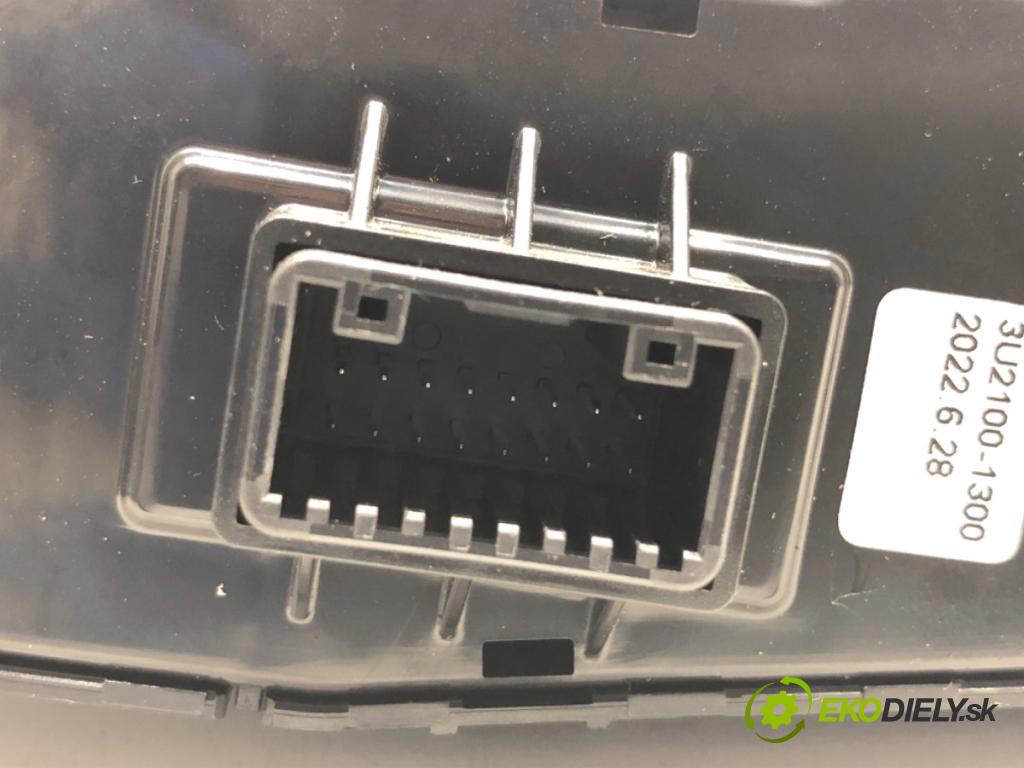 HYUNDAI i30 Kombi 2022 88 kW 1.0 T-GDI 998 Prepínač nastavenia svetiel 93750G4150 (Prepínacie páčky pod volantom)