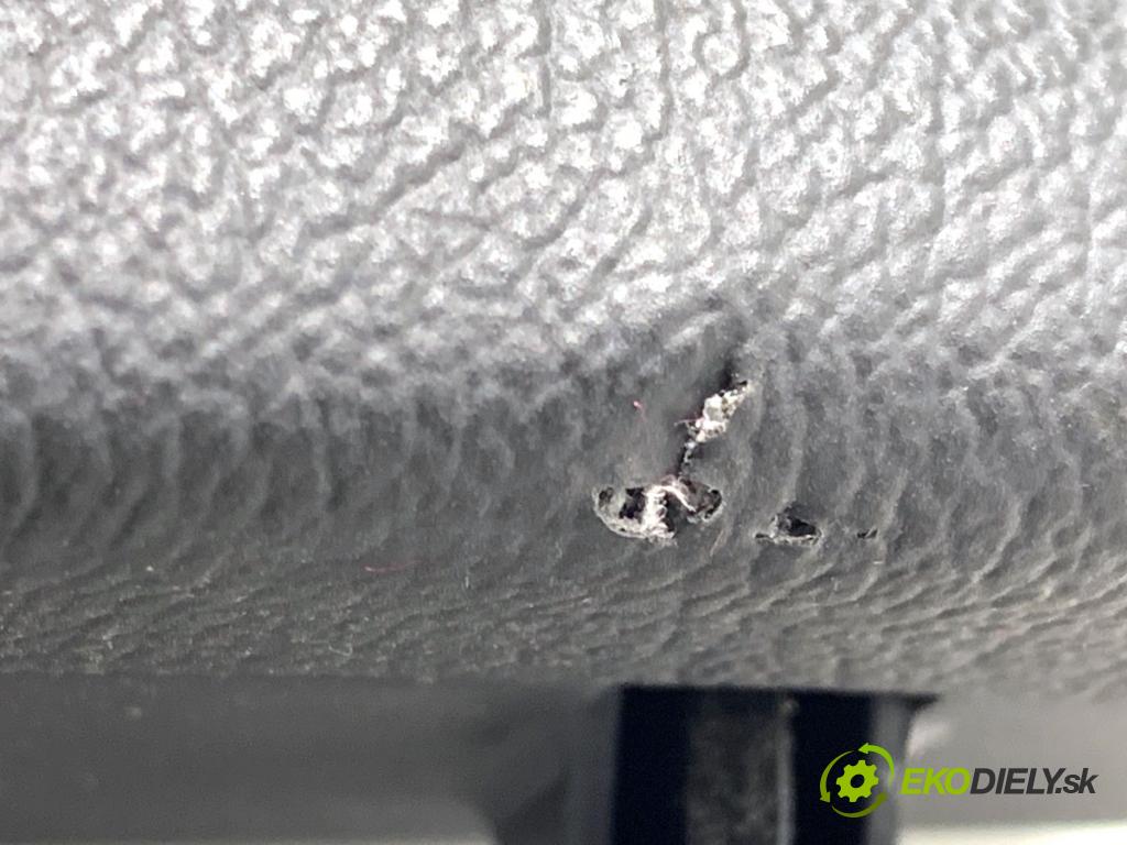 HYUNDAI i30 Kombi 2022 88 kW 1.0 T-GDI 998 loketní opěrka 84660-G4000 (Loketní opěrka)