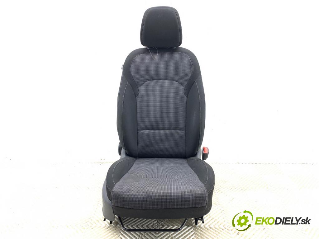 HYUNDAI i30 Kombi 2022 88 kW 1.0 T-GDI 998 Sedadlo pravy predný 