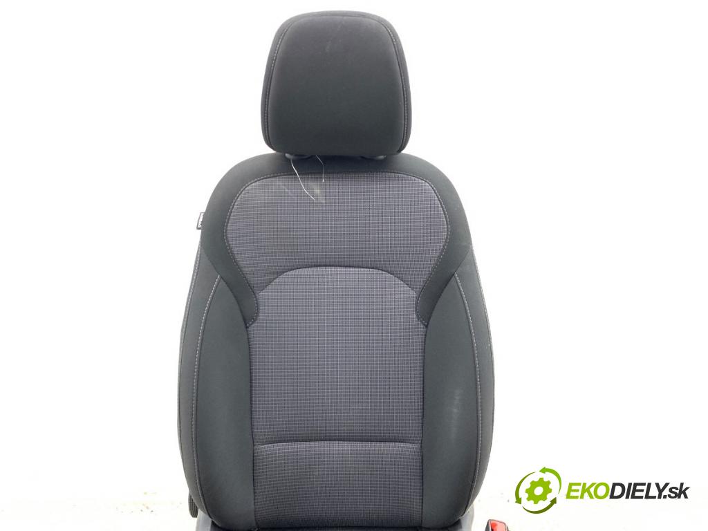 HYUNDAI i30 Kombi 2022 88 kW 1.0 T-GDI 998 Sedadlo pravy predný