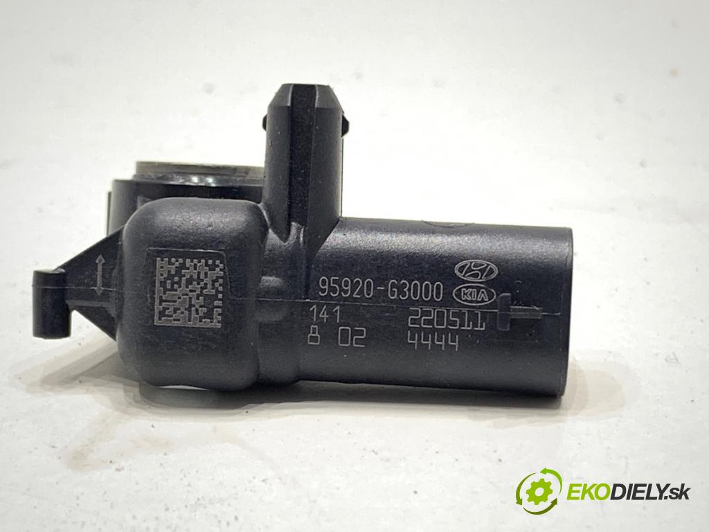 HYUNDAI i30 Kombi 2022 88 kW 1.0 T-GDI 998 Snímač nárazu 95920-G3000 (Snímač nárazu)