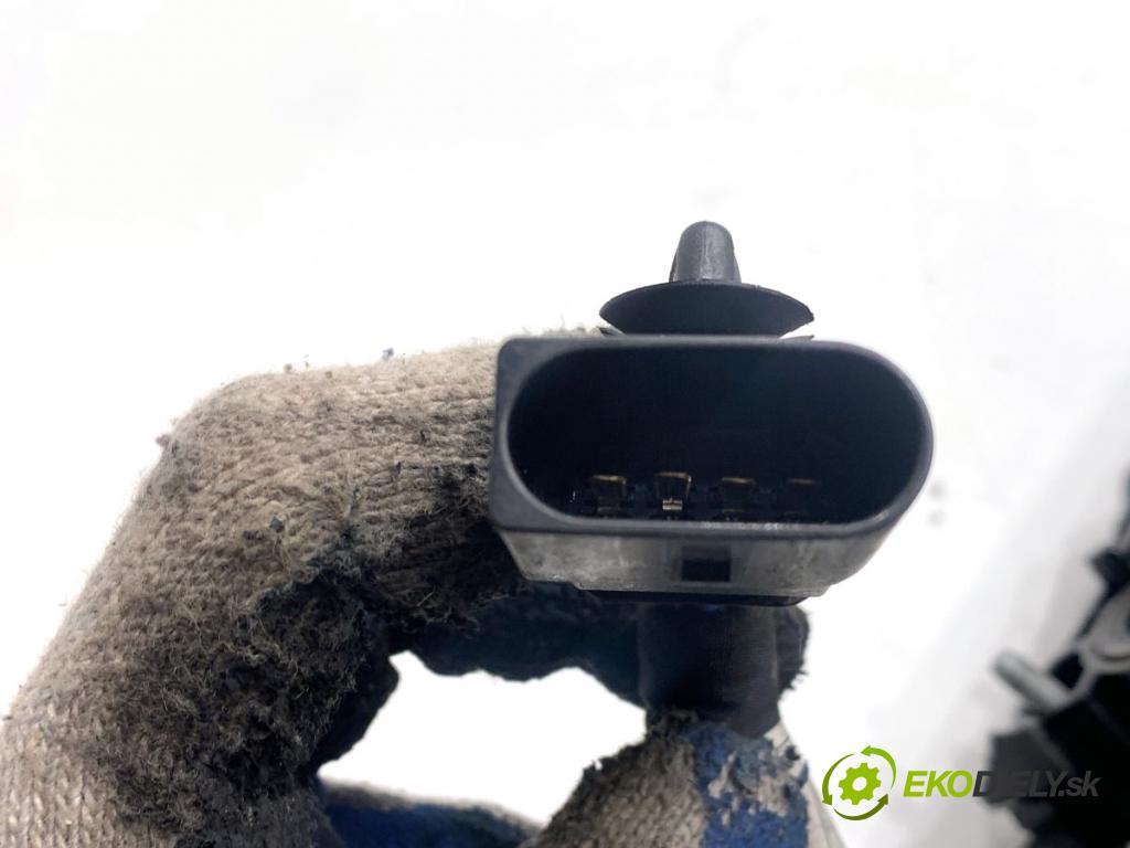 JAGUAR XF II sedan 2018 132 kW 2.0 D 1999 Potrubie sacie, sanie G4D318N968AA (Sacie potrubie)